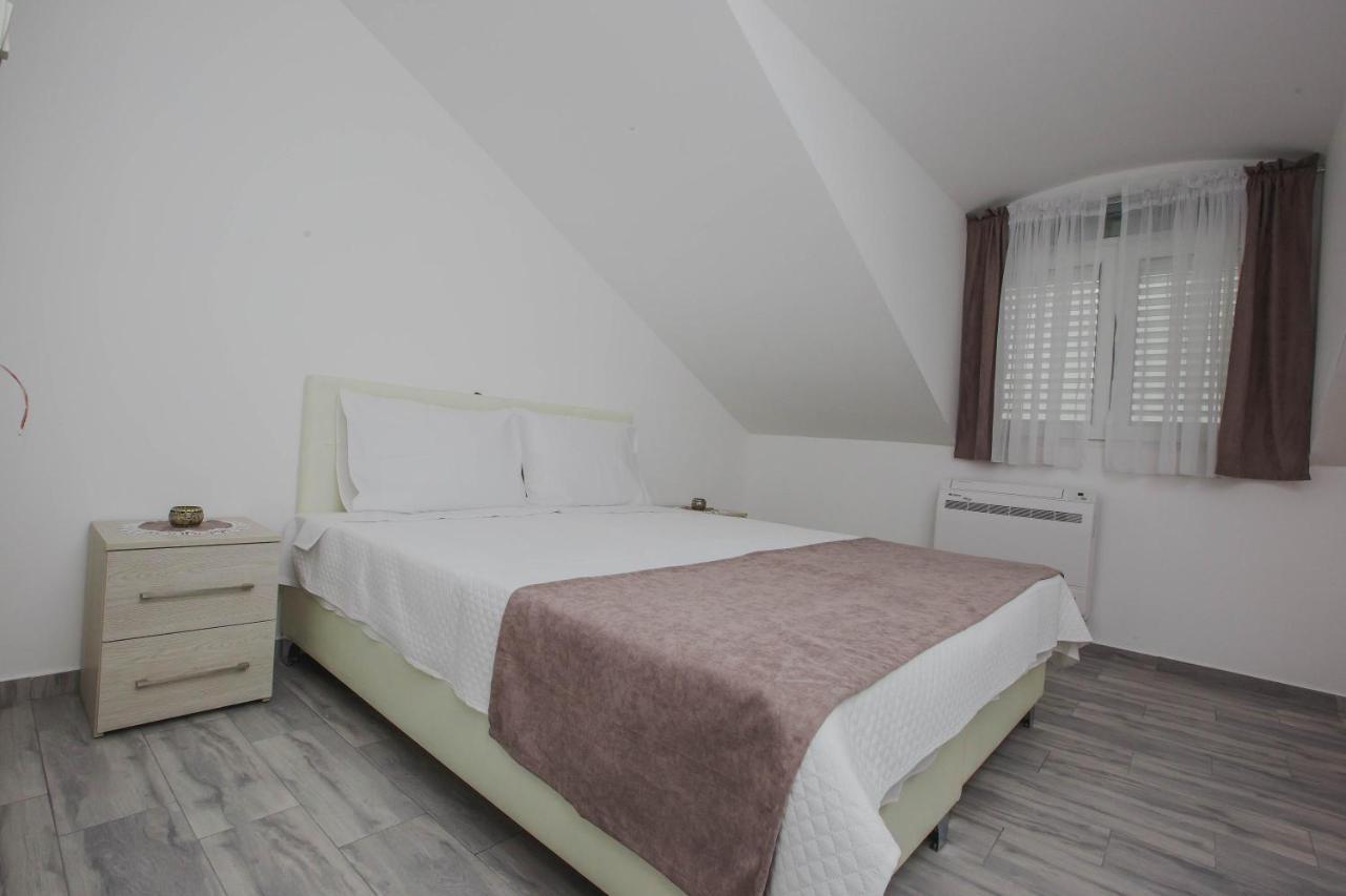 Hotel Dapcevic Cetinje Exterior photo